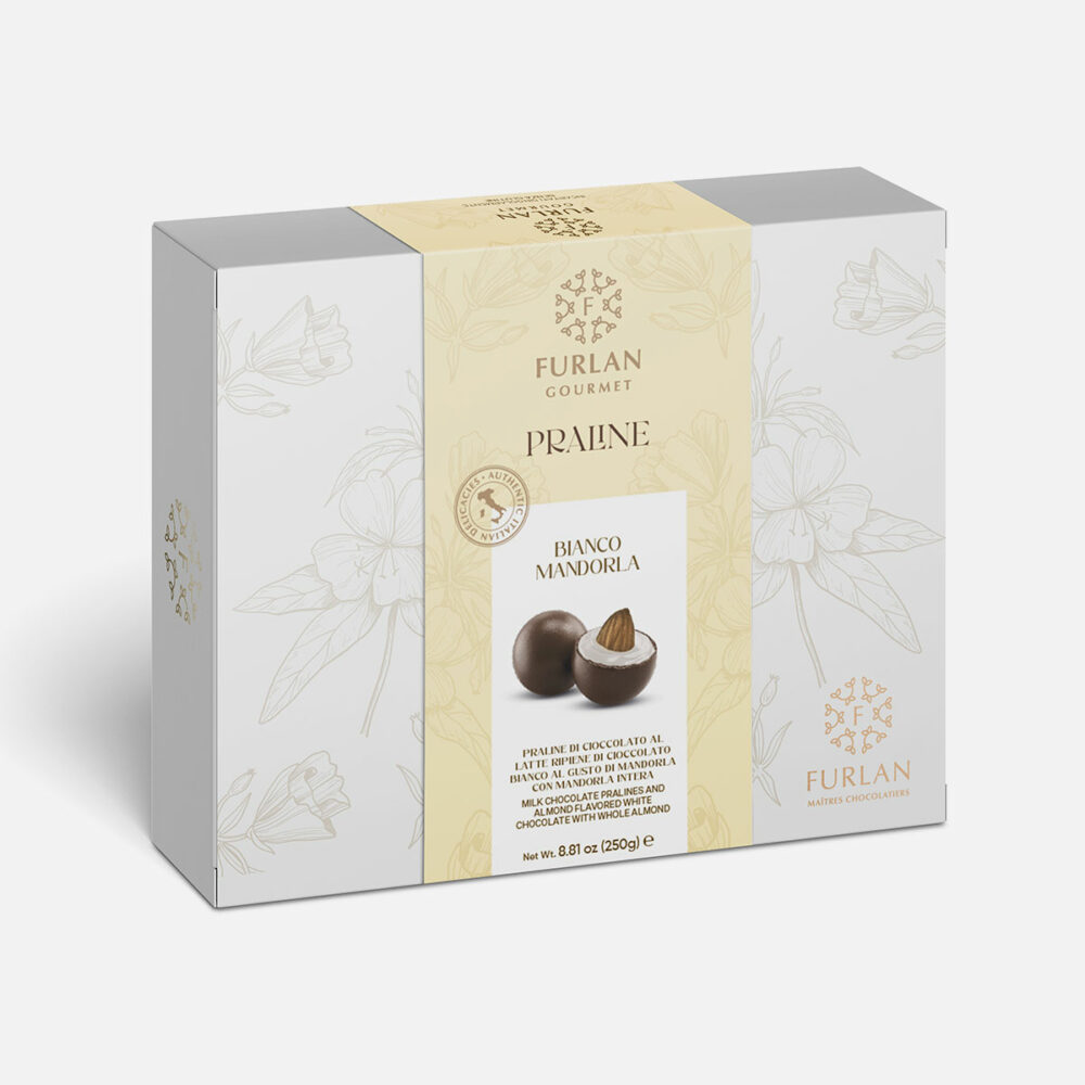 Praline di cioccolato al latte ripiene di cioccolato bianco al gusto di mandorla con mandorla intera