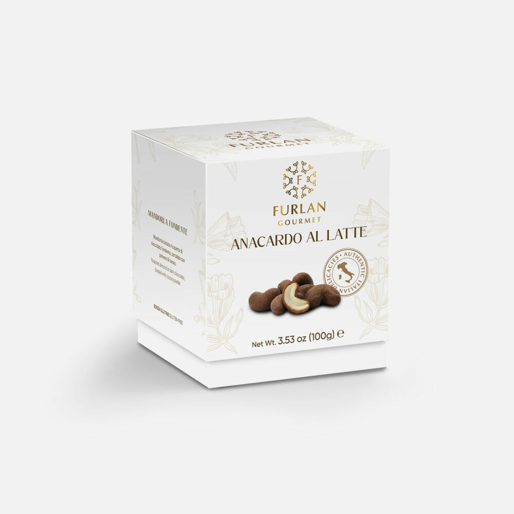 Anacardi tostati ricoperti di cioccolato al latte e tartufati con polvere di cacao
