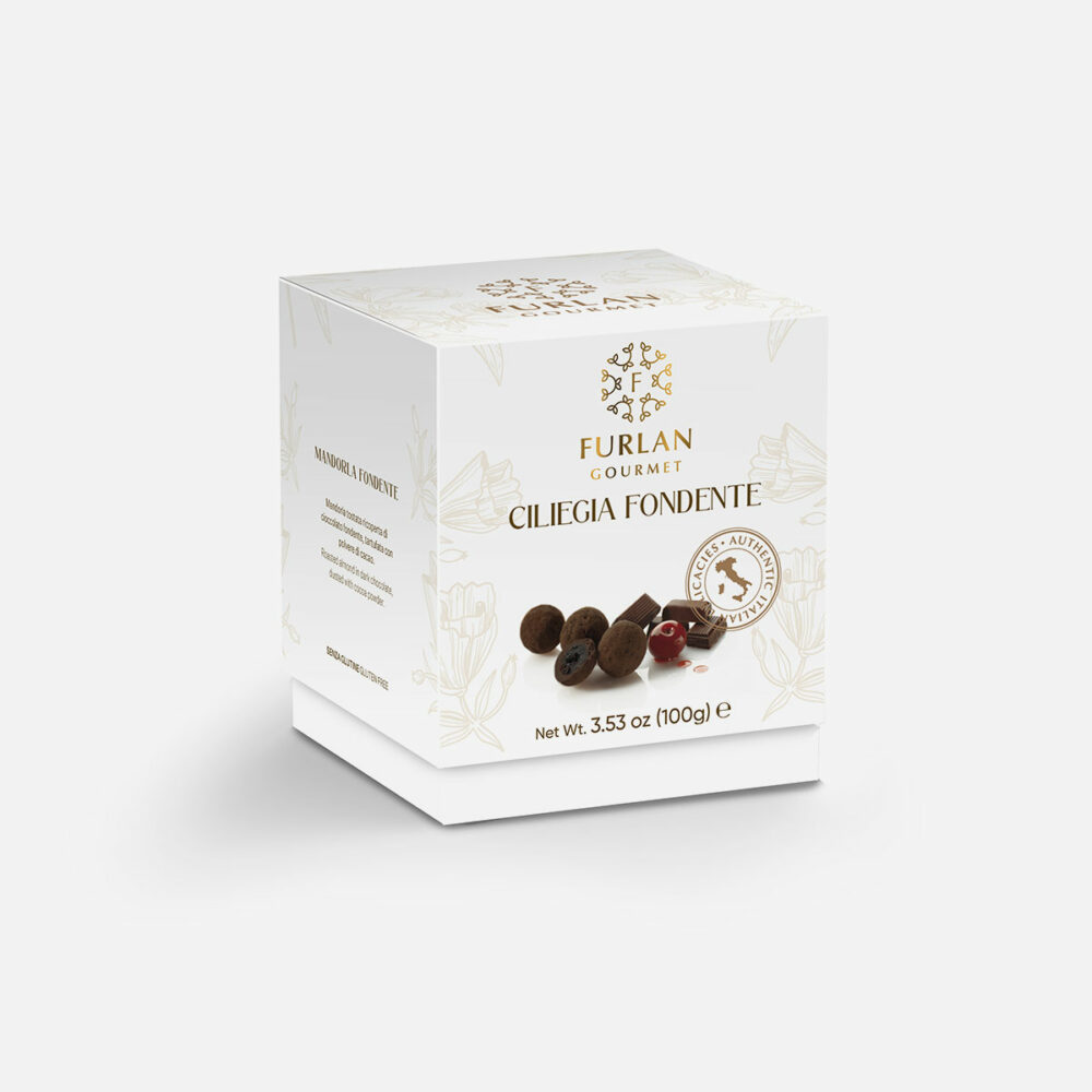 Ciliegie tostate ricoperte di cioccolato fondente e tartufate con polvere di cacao