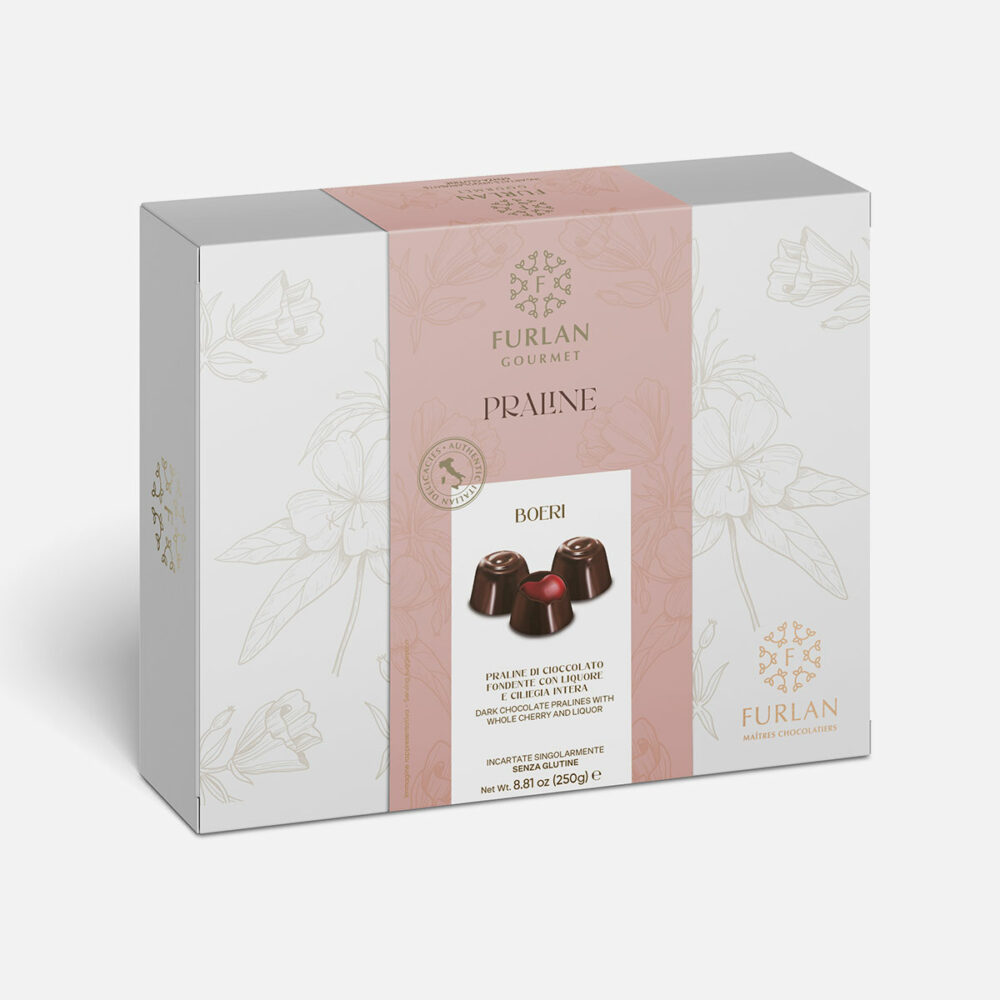 Praline di cioccolato fondente con liquore e ciliegia intera