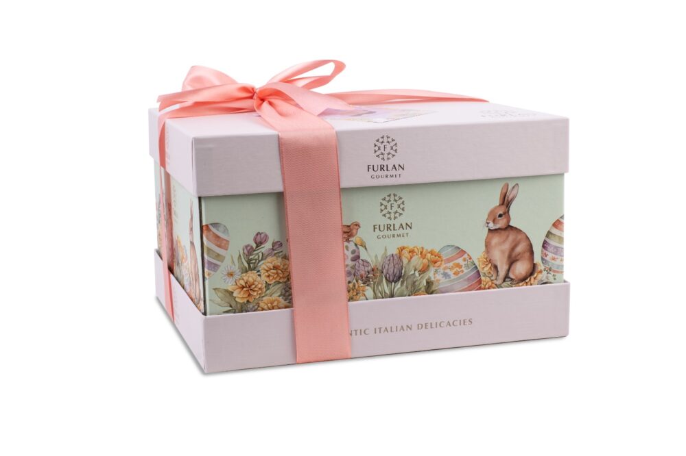 Colomba con Crema Chantilly e Fragoline di Bosco - immagine 2